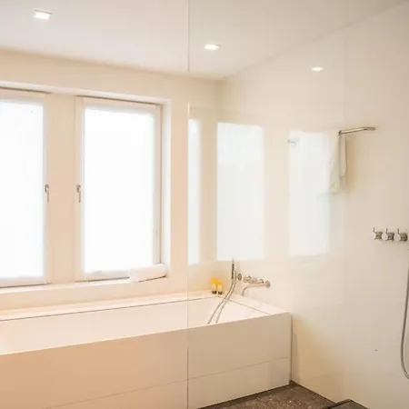 빌라 Cozy 3bd House With Private Terrace And Parking