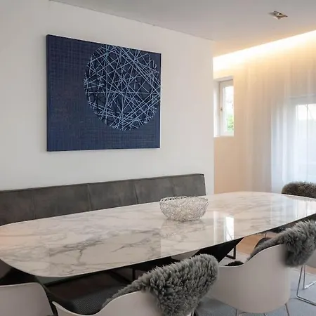 Villa Cozy 3bd House With Private Terrace And Parking