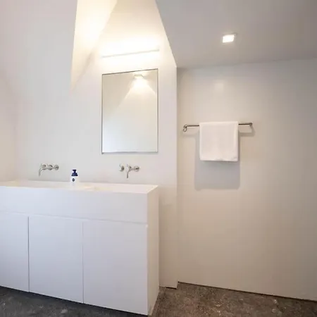 Cozy 3bd House With Private Terrace And Parking